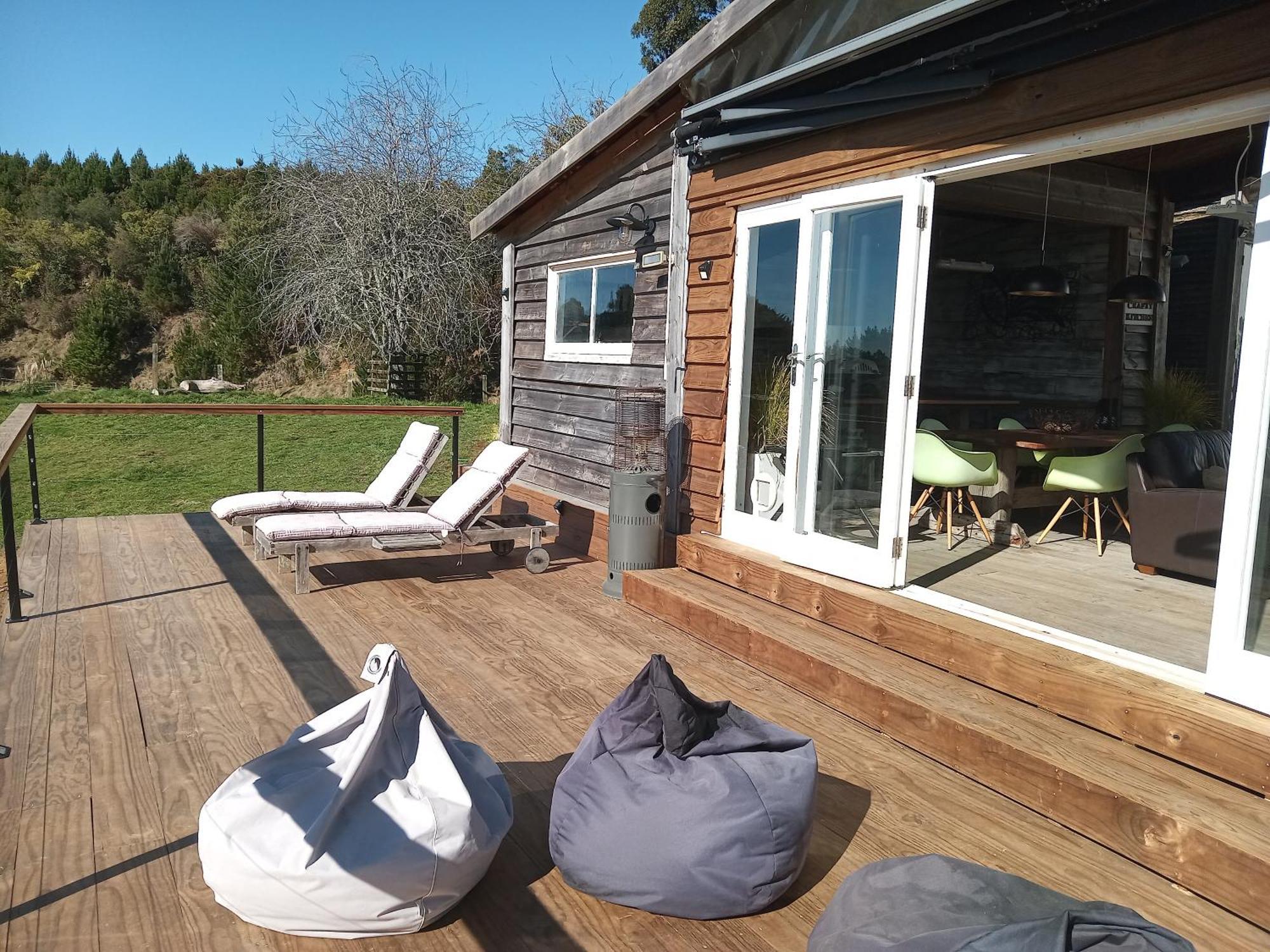 Oakridge Glamping Hotel Rotorua Exterior photo