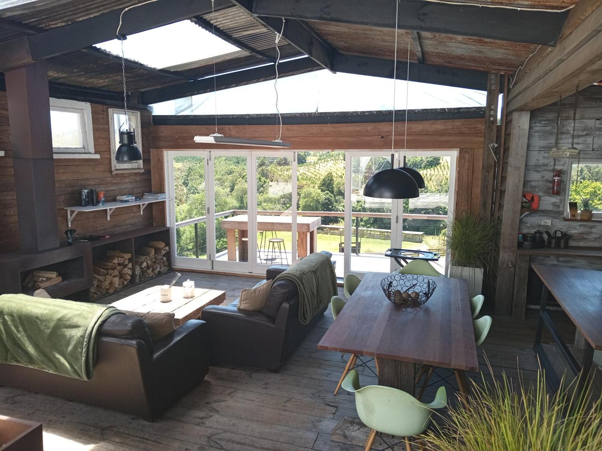 Oakridge Glamping Hotel Rotorua Exterior photo