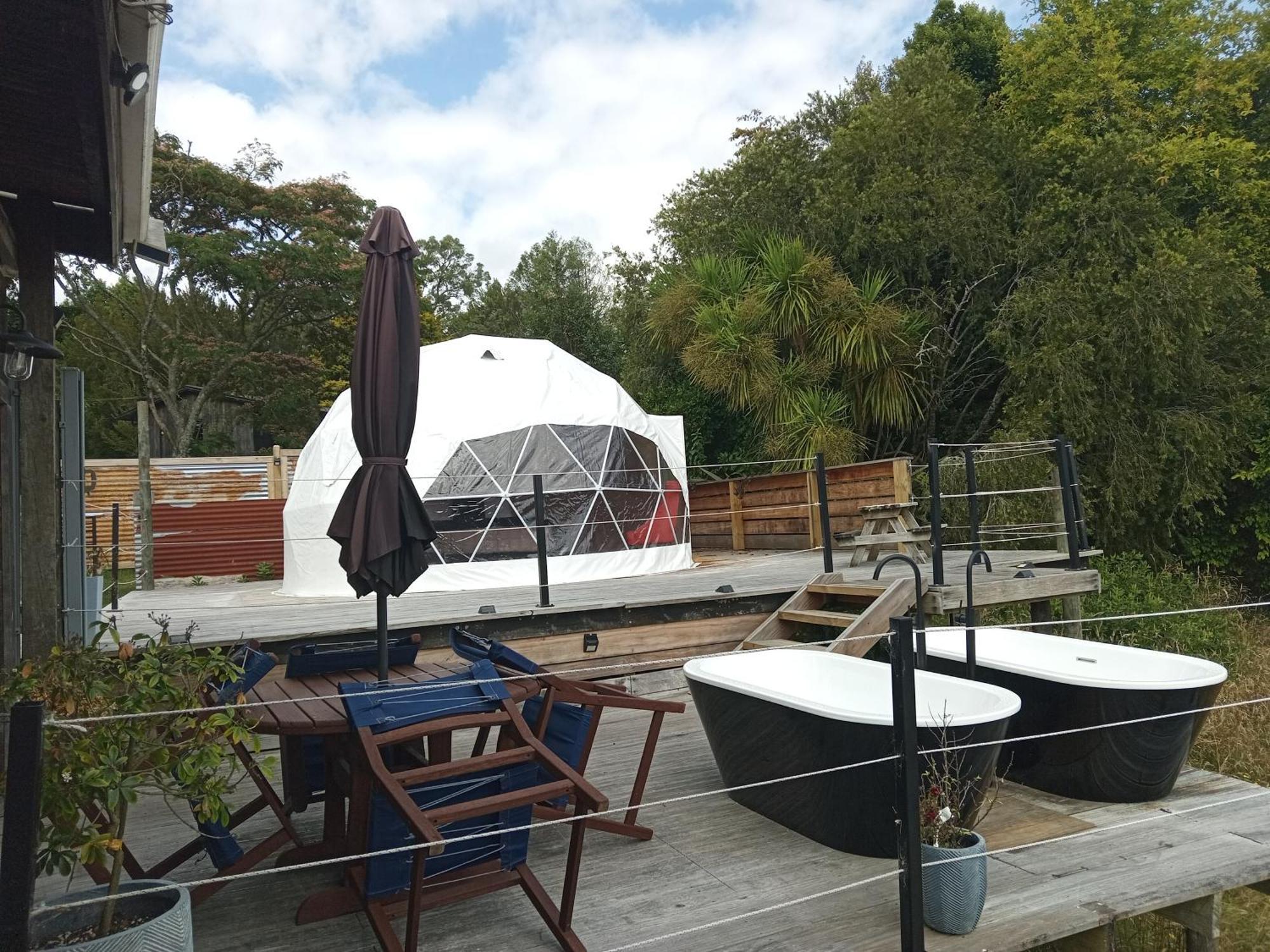 Oakridge Glamping Hotel Rotorua Exterior photo
